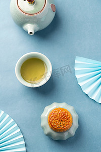 中式复古风格月饼美食中秋海报摄影图