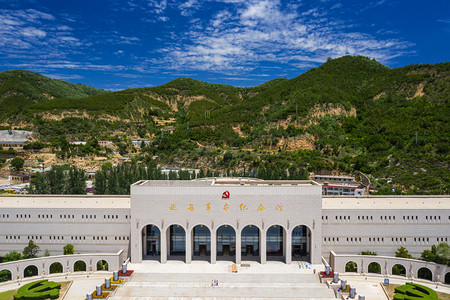 航拍延安纪念馆上午建筑室外摄影摄影图配图