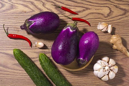 静物蔬菜茄子紫色茄子圆茄子摄影图配图