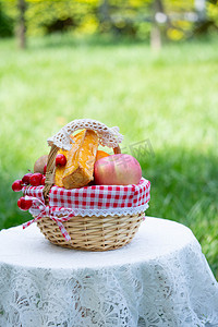 夏季白天食品草坪美食摄影图配图
