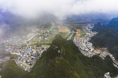 城市中午桂林自然风光山顶无人机摄影图配图