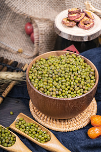 新鲜养生营养绿豆食材摄影图配图