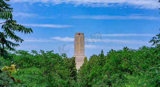 建党百年白昼革命烈士纪念塔户外远景拍摄摄影图配图