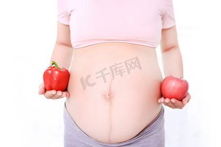 健康饮食孕妇家居生活方式摄影图配图