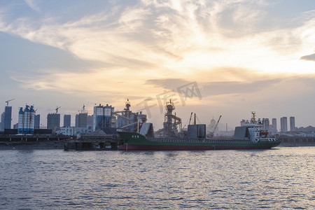 海边城市夕阳建筑城市无摄影图配图