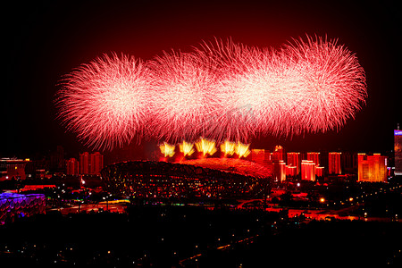 建党节夜晚鸟巢烟花秀国家体育场燃放烟花摄影图配图