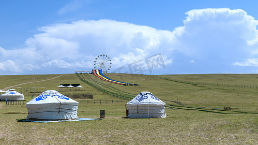 草原蒙古包摄影照片_草原旅游下午蒙古包夏季素材摄影图配图
