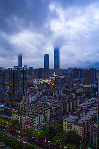 湖南地标摄影照片_湖南长沙夜晚国金街长沙地标城市夜景摄影图配图