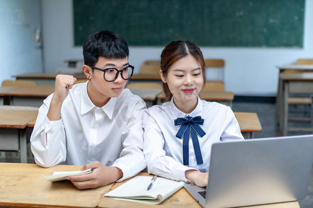 学生男女摄影图片-学生男女摄影作品-千库网