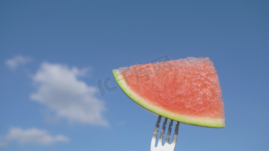 美食摄影照片_夏日夏天水果西瓜意境