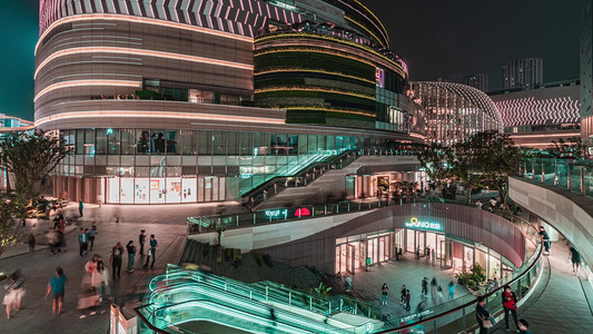 商城摄影照片_重庆光环购物商城街区夜景灯光人流
