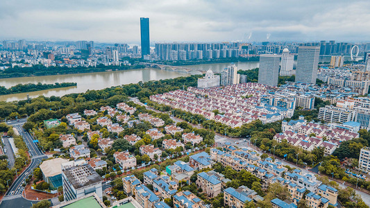 山水房地产摄影照片_城市中午柳州城市风光航拍小区航拍摄影图配图