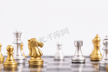 诚信倡议书摄影照片_国际象棋商务金融创意摄影图配图