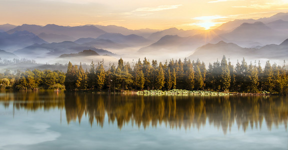 简约自然山水壮丽背景