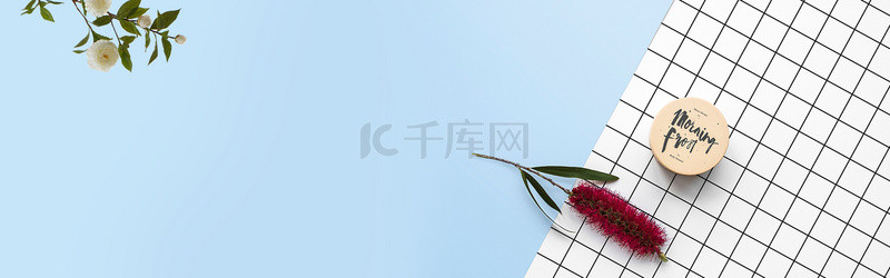 拼色海报背景背景图片_清新花卉拼色海报
