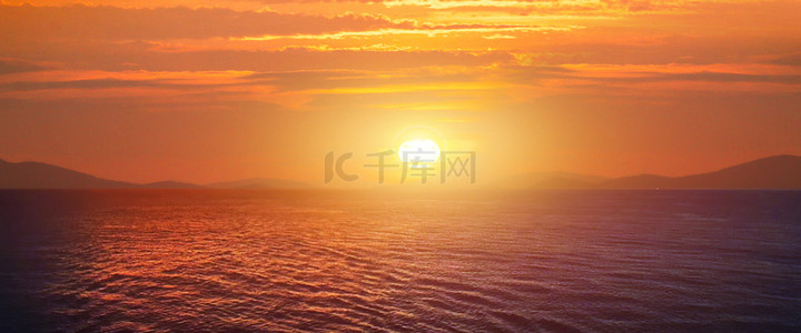 夕阳海洋背景背景图片_夕阳下创意合成大海背景