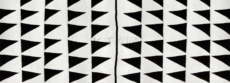 ins风抱枕背景图片_抱枕纹理质感黑色白色三角形对称背景图
