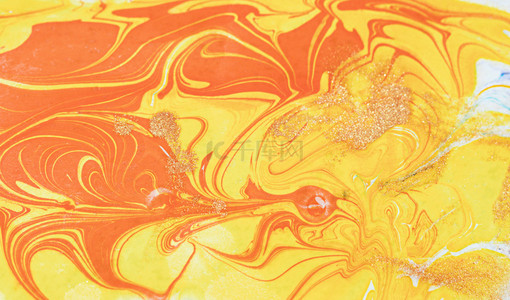 金色纹背景图片_暖色系水流纹质感背景