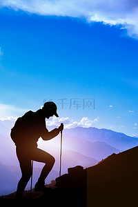 剪影人物创意背景图片_简约大气人物剪影登山攀岩背景海报