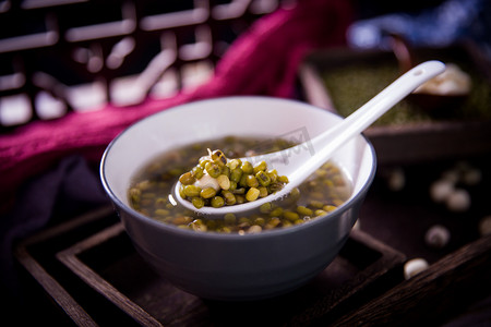 绿豆汤餐饮节气美食绿豆大暑摄影图配图