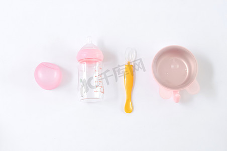 奶瓶二胎怀孕母婴用品婴儿摄影图配图