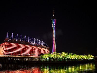 广州CBD夜晚广州塔旅游景点游玩摄影图配图