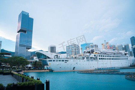 城市建筑深圳风光游轮餐厅摄影图配图