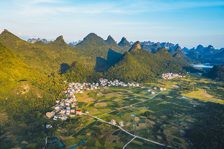 山水风景风光摄影照片_自然风景中午广西桂林阳朔风光田园无人机摄影图配图