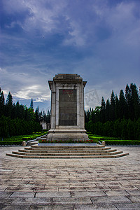 广州十九路军淞泸抗战烈士陵园纪念碑摄影图配图