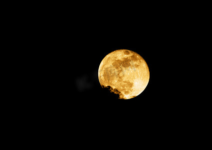 简约圆月摄影照片_月亮中秋月圆月色夜景摄影图配图