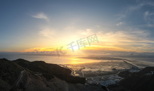 大海轮船摄影照片_海岛渔村夕阳夕阳渔村海岛无摄影图配图