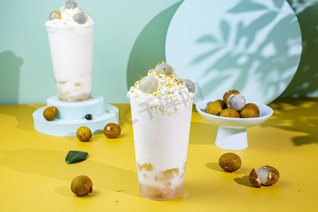 龙眼桂花沙冰中午龙眼桂花沙冰室内静物摄影图配图