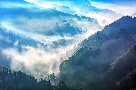 旅游白昼房屋山区漂动摄影图配图