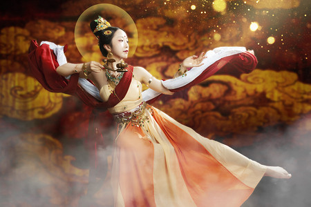 古典美女室外摆拍摄影图配图中国风白天女侠汉服室外扶扇动作摄影图