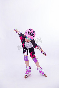 儿童运动会摄影照片_轮滑健身运动儿童人像摄影图配图