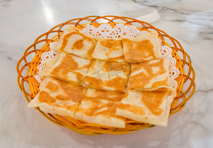 临沂煎饼摄影照片_美食榴莲飞饼小吃煎饼食品摄影图配图