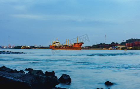 广州珠江长洲岛轮船航运摄影图配图