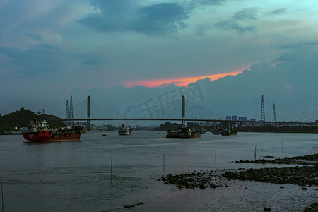 长洲岛摄影照片_广州珠江长洲岛长洲大桥傍晚摄影图配图