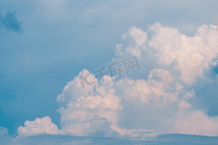 云朵云彩摄影图配图