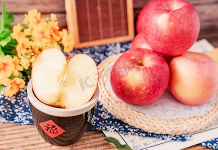 苹果水果新鲜营养鲜果摄影图配图