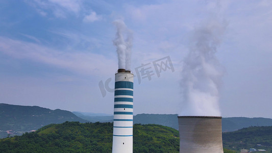 工厂废气摄影照片_工业风工厂烟囱特写生态环境素材