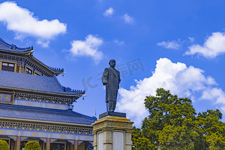 国耻纪念摄影照片_红色记忆下午中山纪念像纪念堂晴天摄影图配图