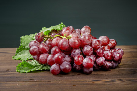 新鲜现摘可口水果葡萄食材摄影图配图
