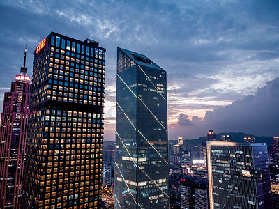 科技风摄影照片_航拍傍晚高楼建筑广州夜景摄影图配图