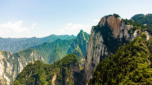 感恩节打卡摄影照片_华山旅行白天华山风景户外无摄影图配图