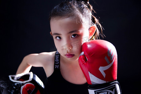 拳击健身搏击格斗搏击女孩摄影图配图