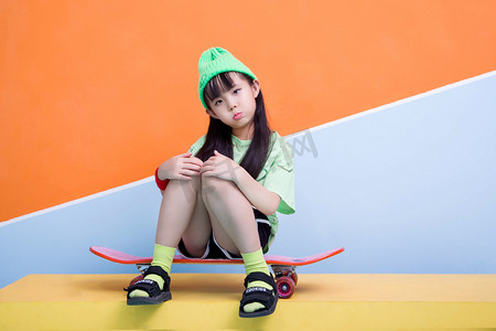 儿童运动会摄影照片_运动滑板儿童休闲酷炫摄影图配图