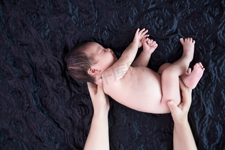 母婴亲子新生儿宝宝二胎摄影图配图