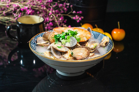 海鲜汤白天蛤蜊室内香菜摄影图配图