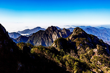 冬季出游晨曦山峰山区摇动摄影图配图